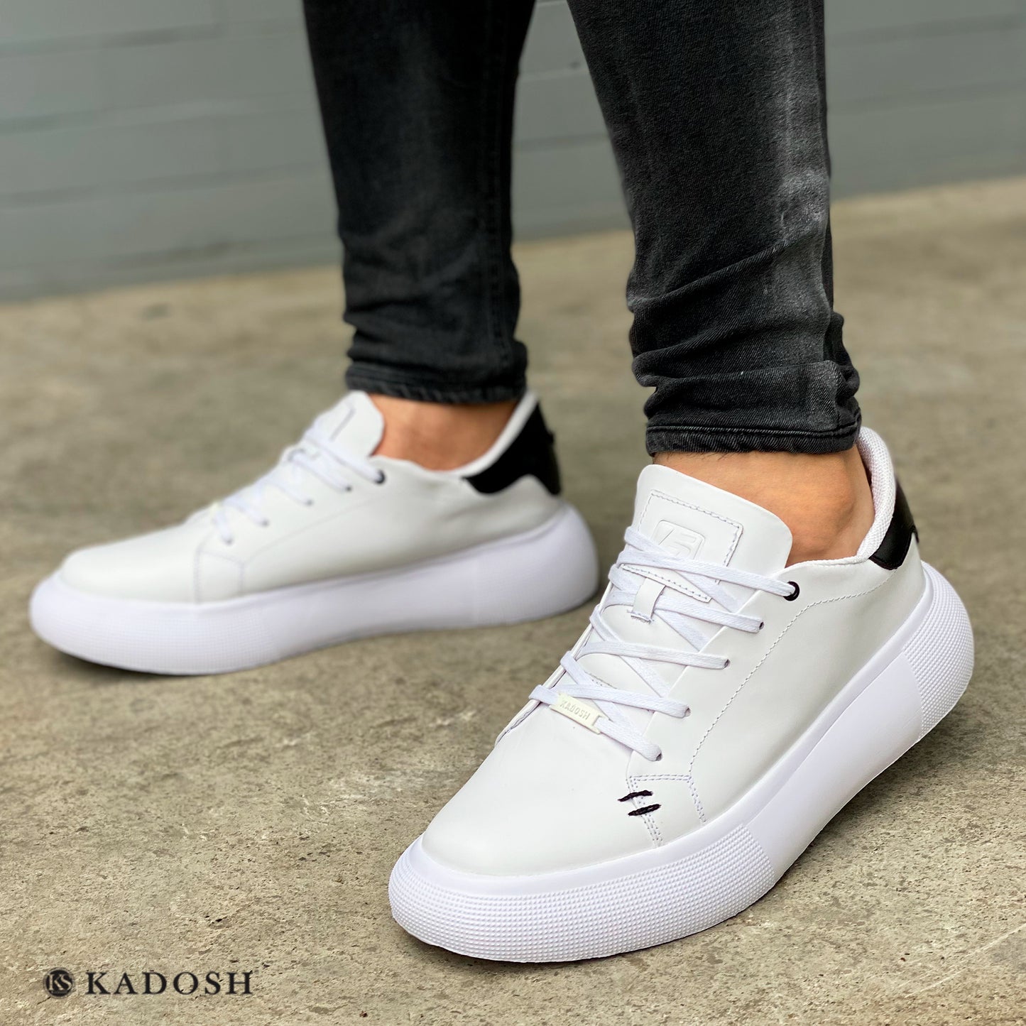 TENIS HOMBRE CUERO KONG BLANCO