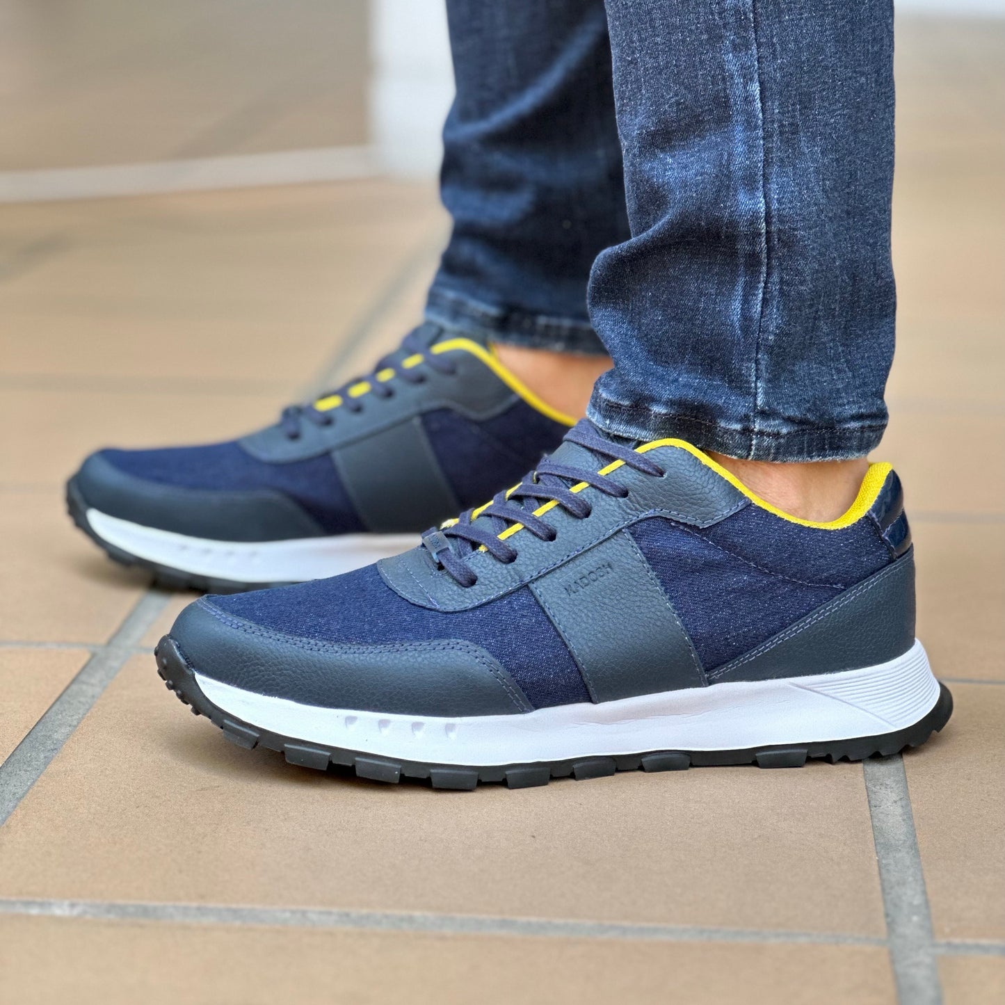 Últimas tallas - TENIS HOMBRE CUERO COSMO JEAN