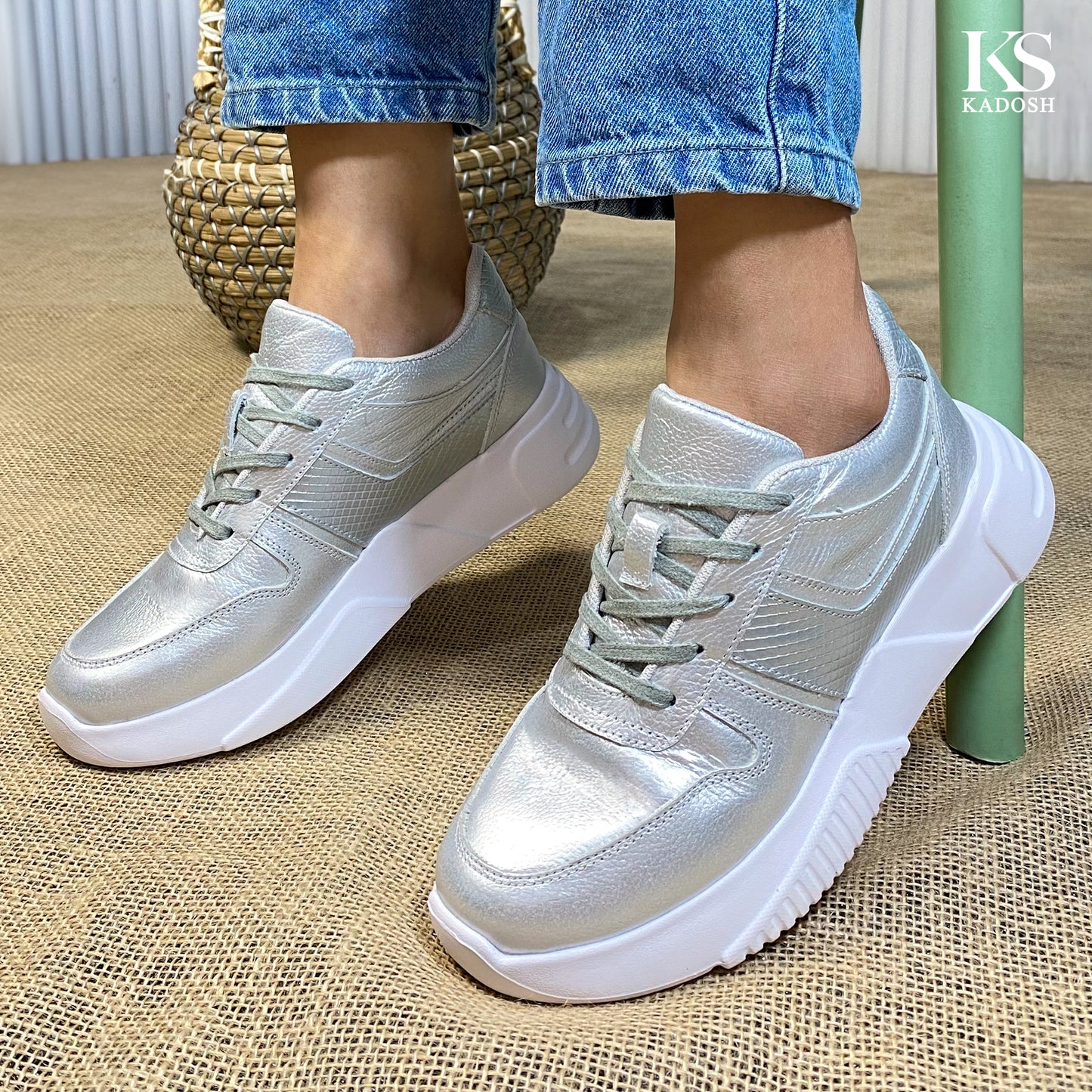 TENIS MUJER CUERO KIM PLATA
