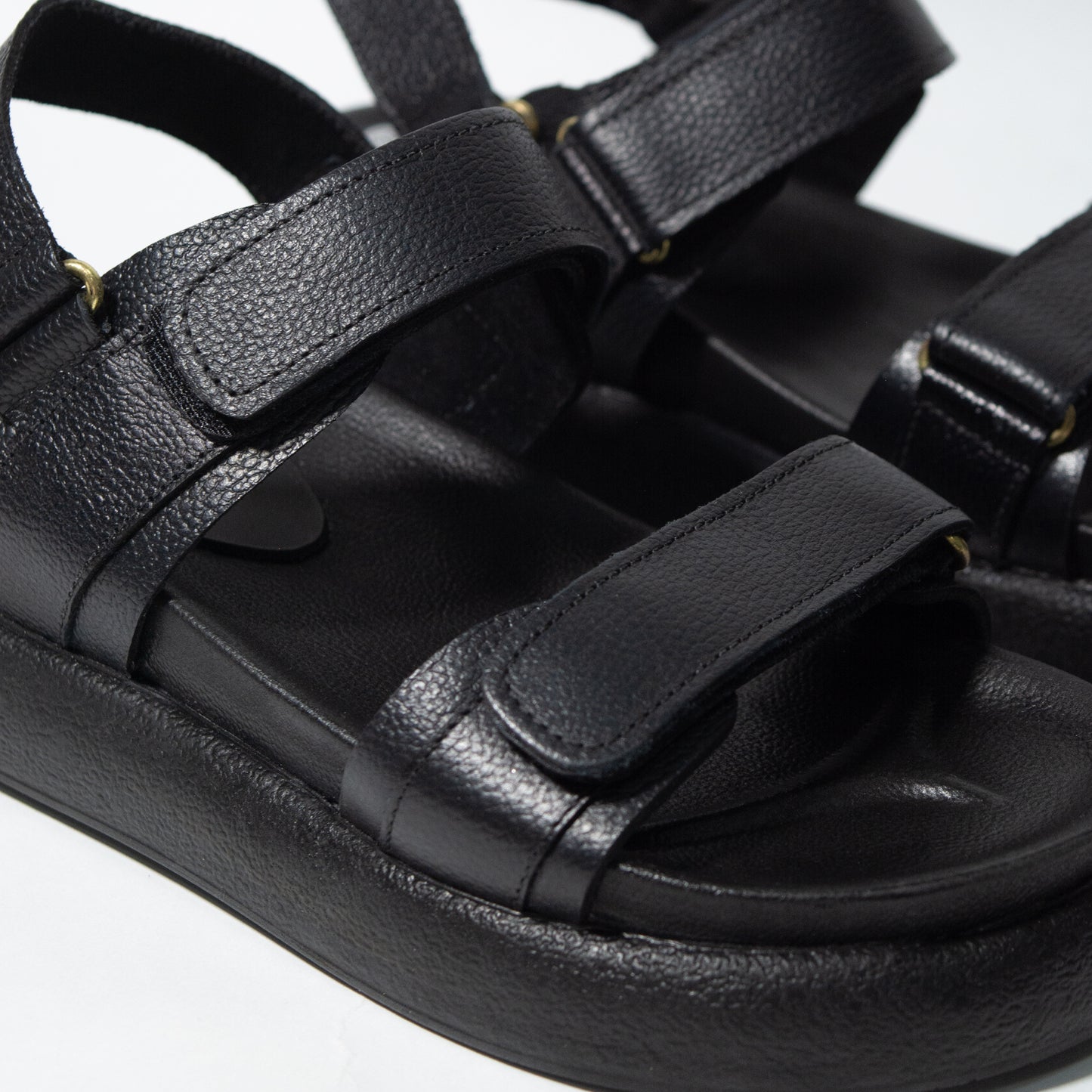 CAYETANA NEGRA 100% CUERO