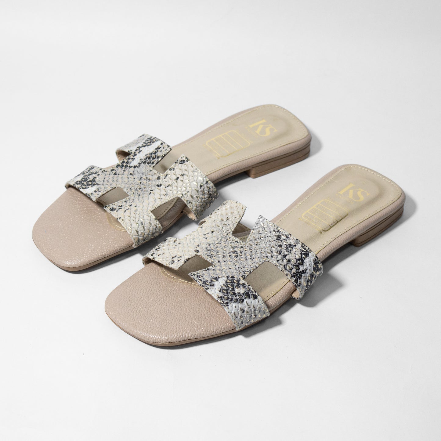 Últimas tallas - SANDALIA 100% CUERO PRINT TAUPE
