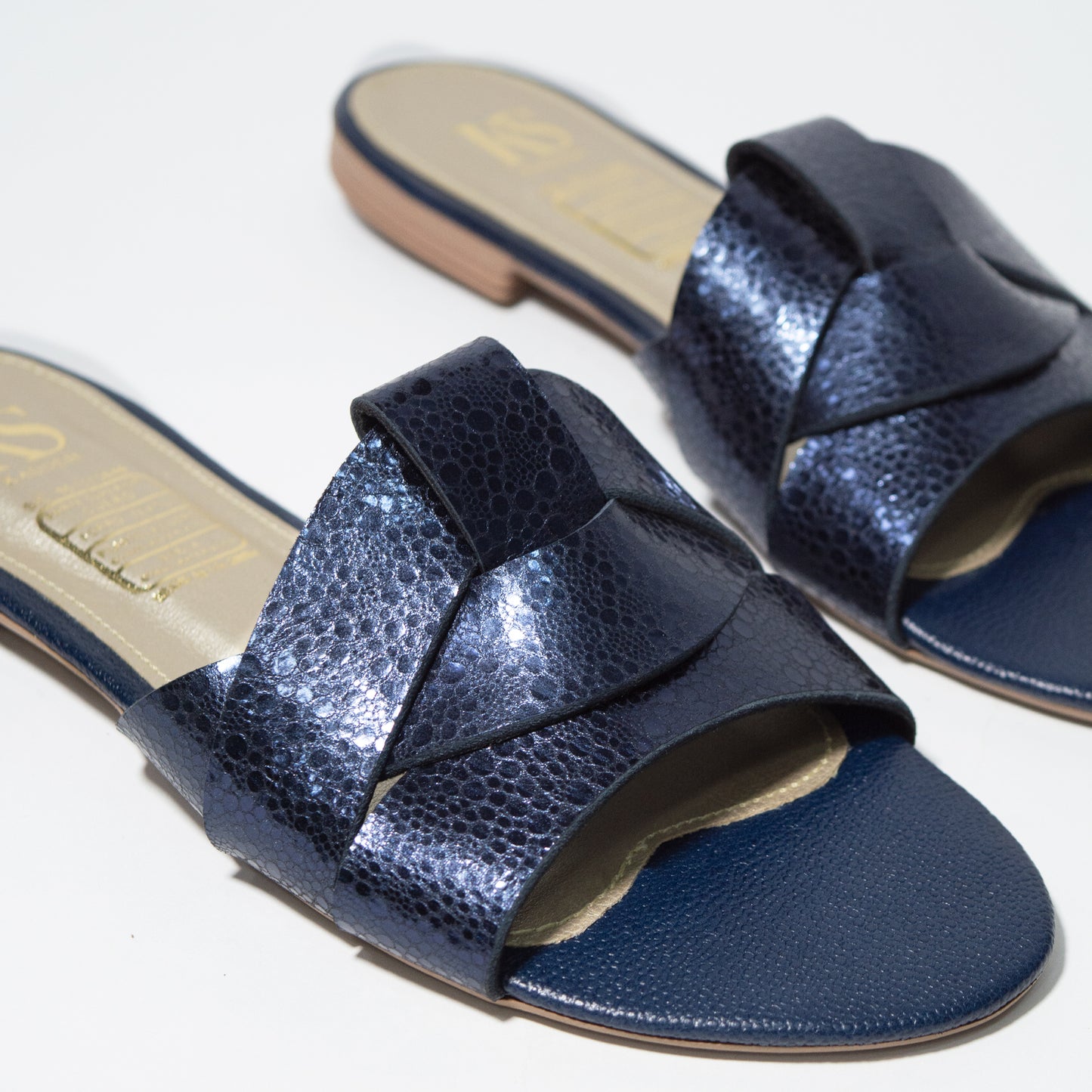 Últimas tallas -SANDALIA MUJER 100% CUERO FIORELA AZUL