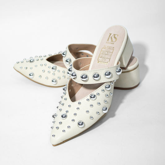 Últimas tallas- ZUECOS IRINA 100% CUERO HUESO