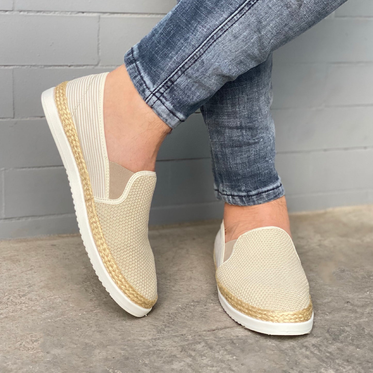 Últimas tallas-TENIS HOMBRE ESPADRILA RAYAS BEIGE