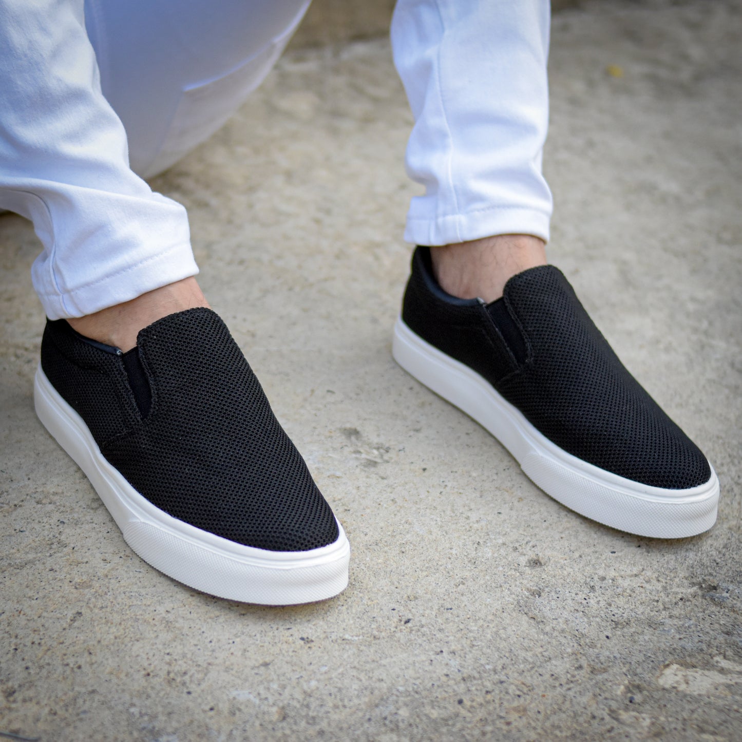 Últimas tallas - TENIS HOMBRE K36 NEGRO