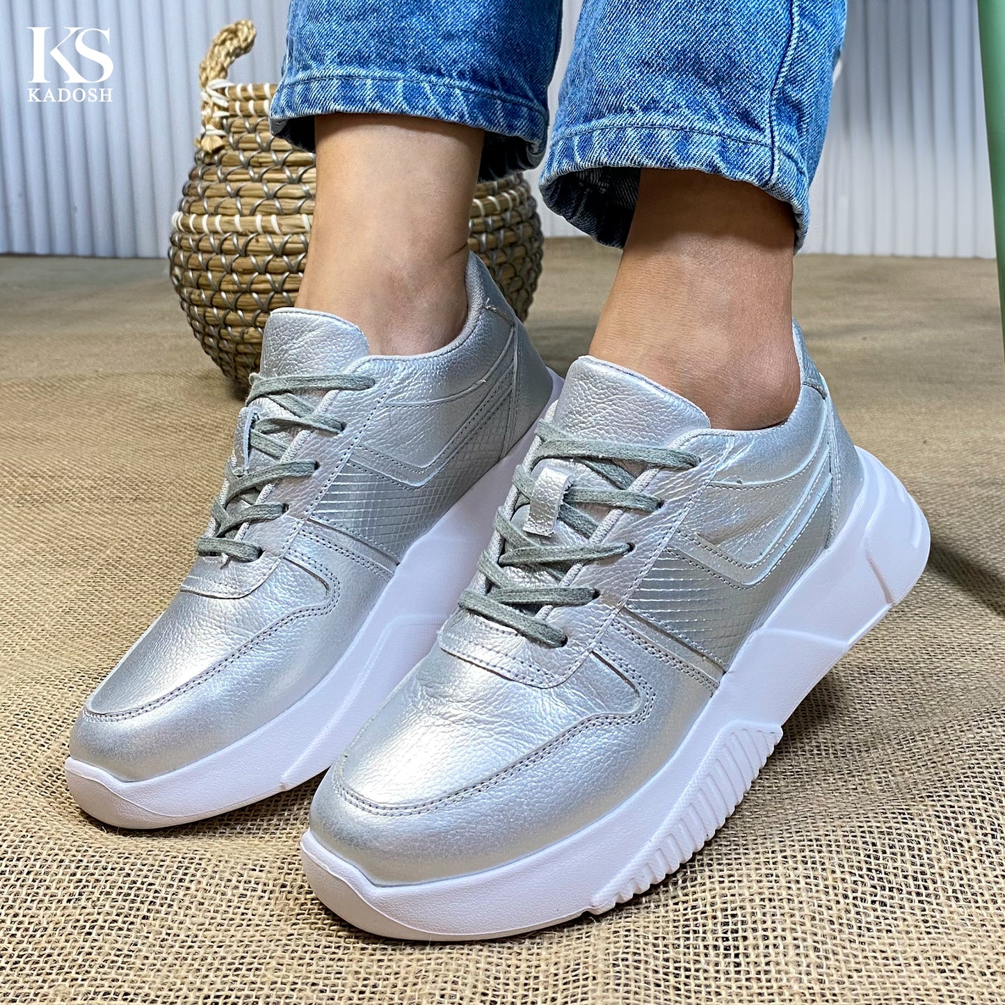 TENIS MUJER CUERO KIM PLATA