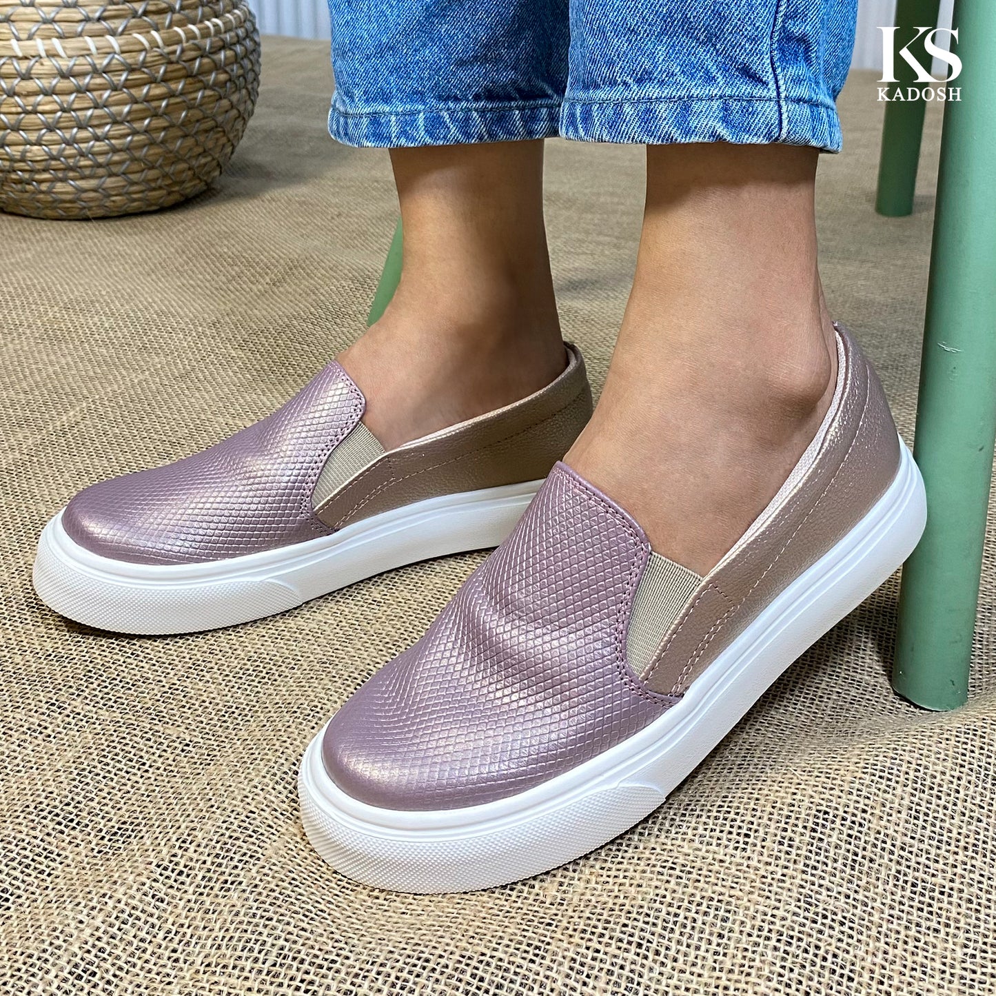 Últimas tallas - TENIS MUJER CUERO K36 ORO ROSA