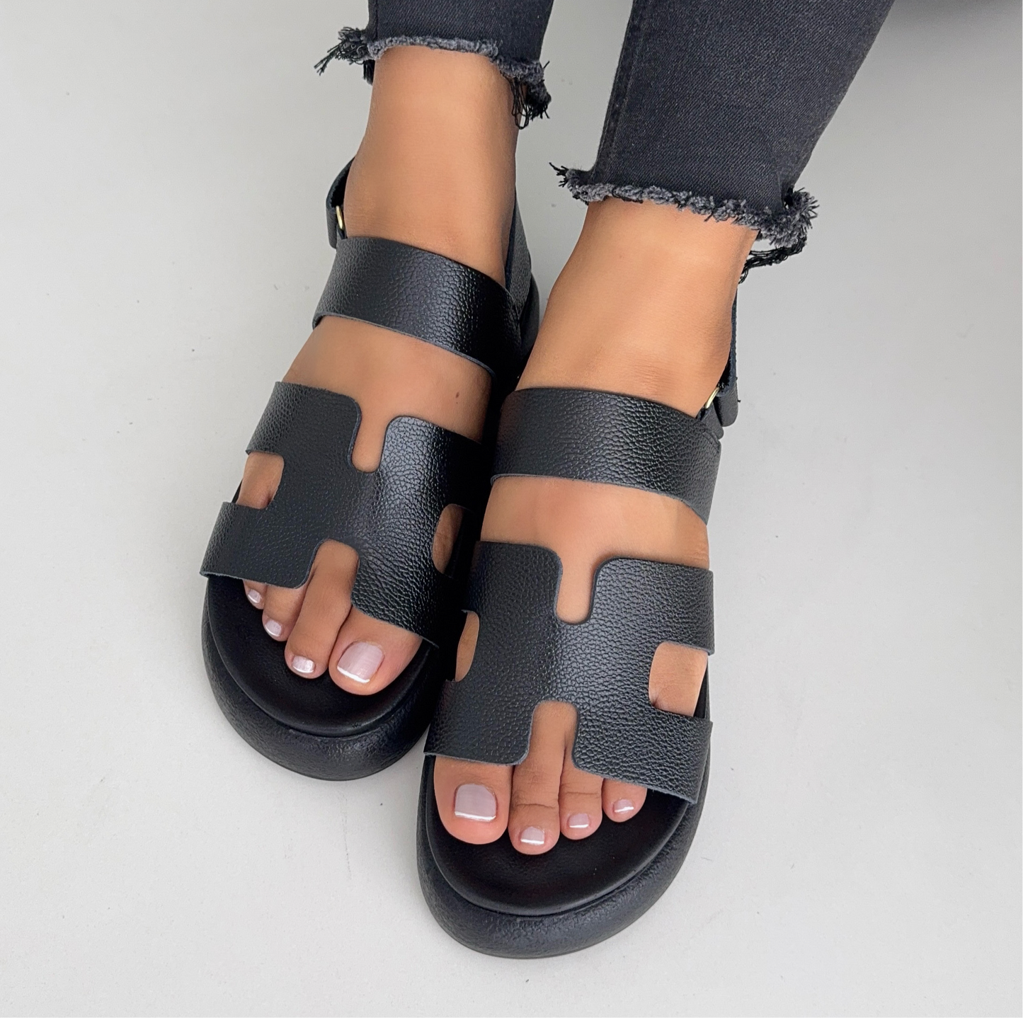 SIDNEY NEGRA 100% CUERO