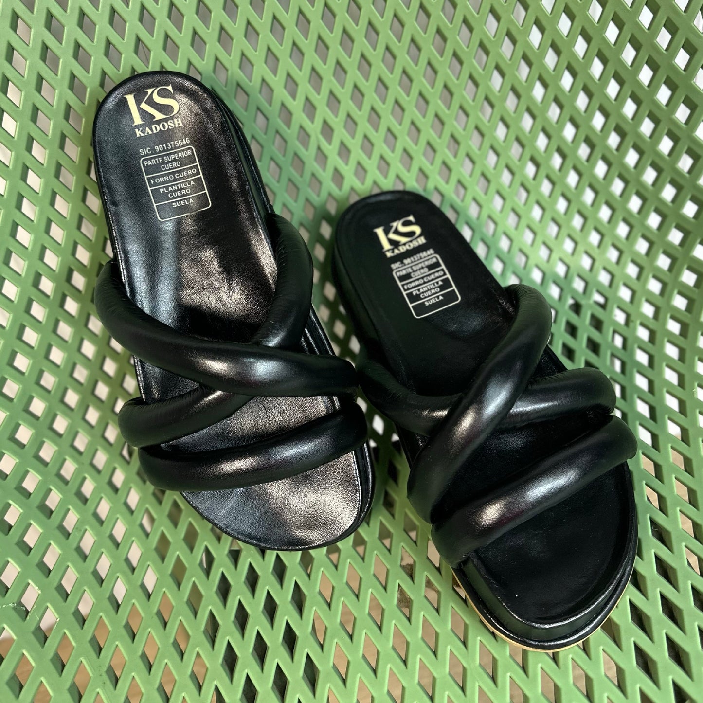 Últimas tallas - DAKOTA NEGRA 100% CUERO