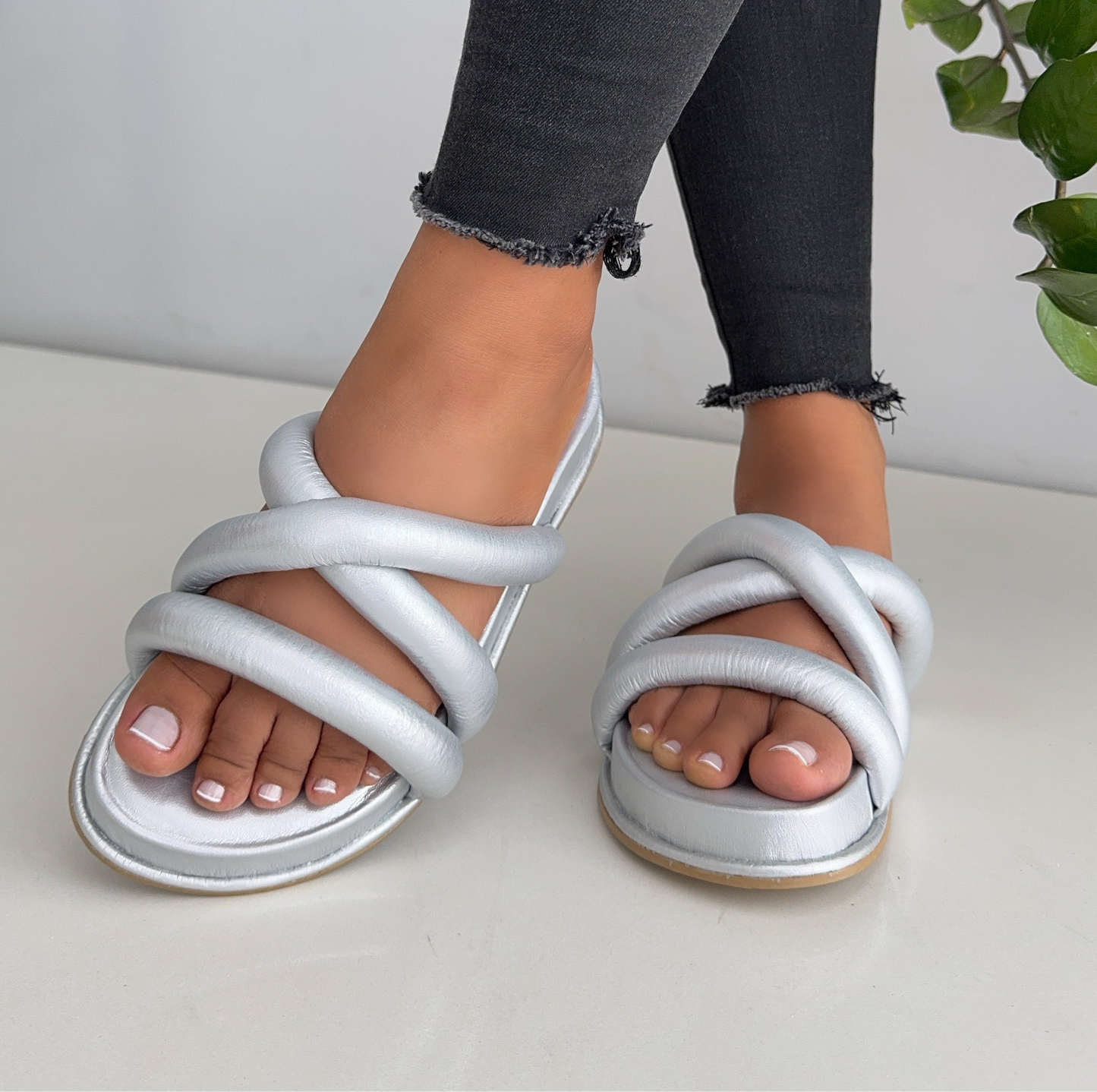 Últimas tallas - DAKOTA PLATA 100% CUERO