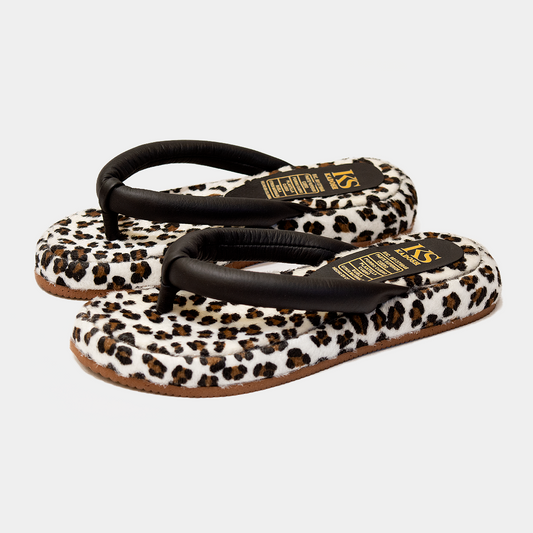 LÍA ANIMAL PRINT CUERO NEGRO