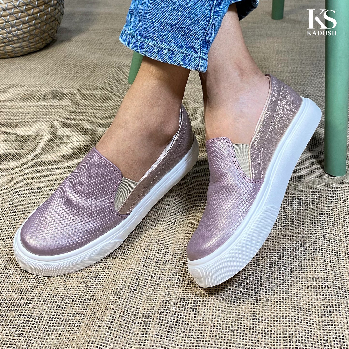 Últimas tallas - TENIS MUJER CUERO K36 ORO ROSA