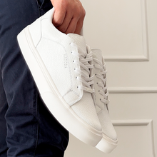Cargar imagen en el visor de la galería, TENIS HOMBRE CUERO LISBOA BLANCO
