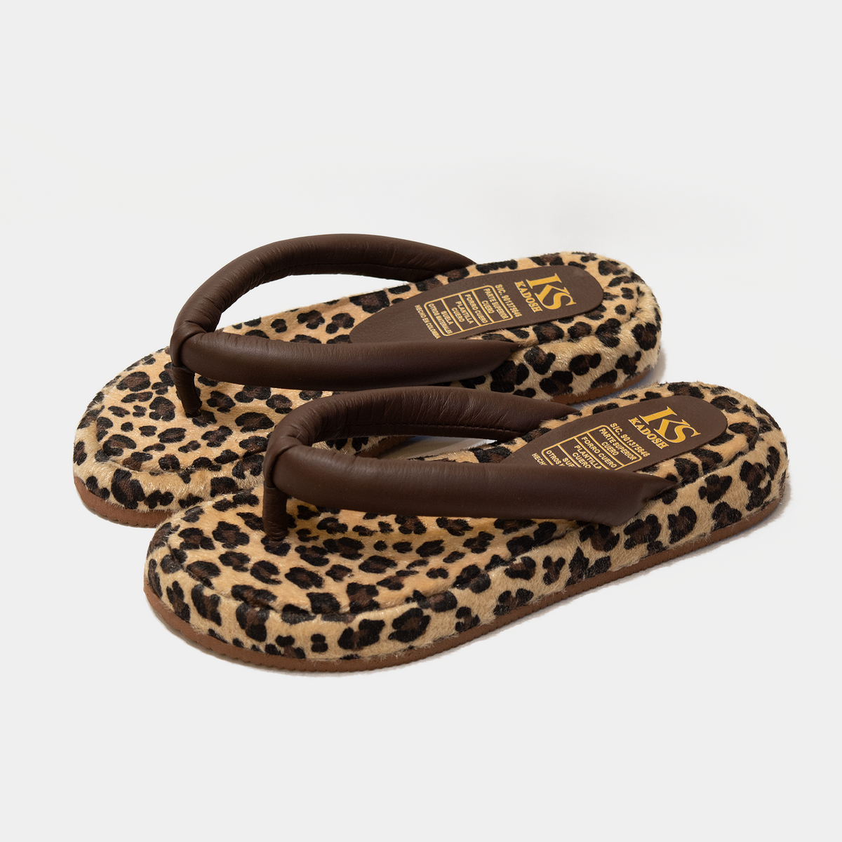 LÍA ANIMAL PRINT CUERO CAFÉ