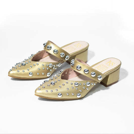 Últimas tallas - ZUECOS IRINA 100% CUERO DORADO