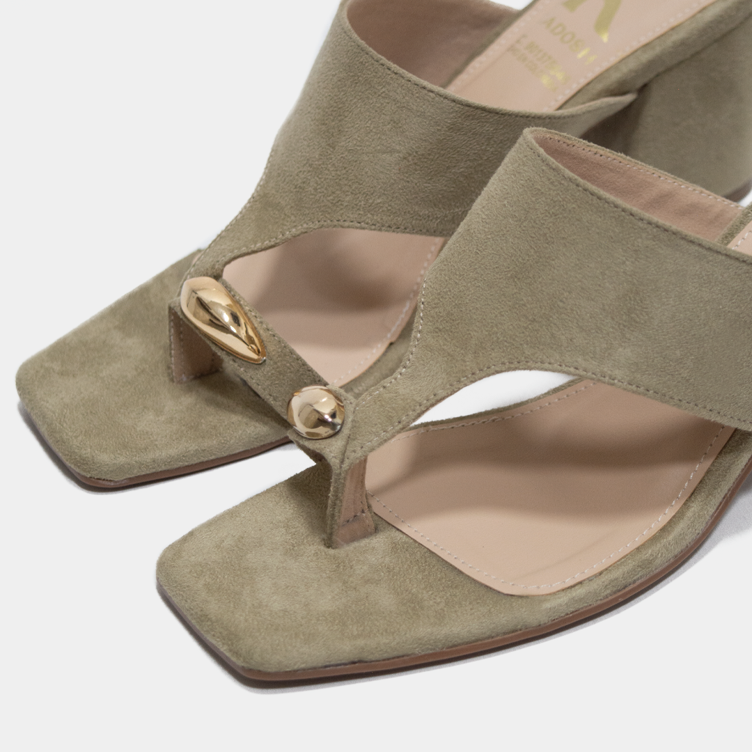 TACÓN ADHARA TAUPE