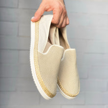 Cargar imagen en el visor de la galería, Últimas tallas-TENIS HOMBRE ESPADRILA RAYAS BEIGE
