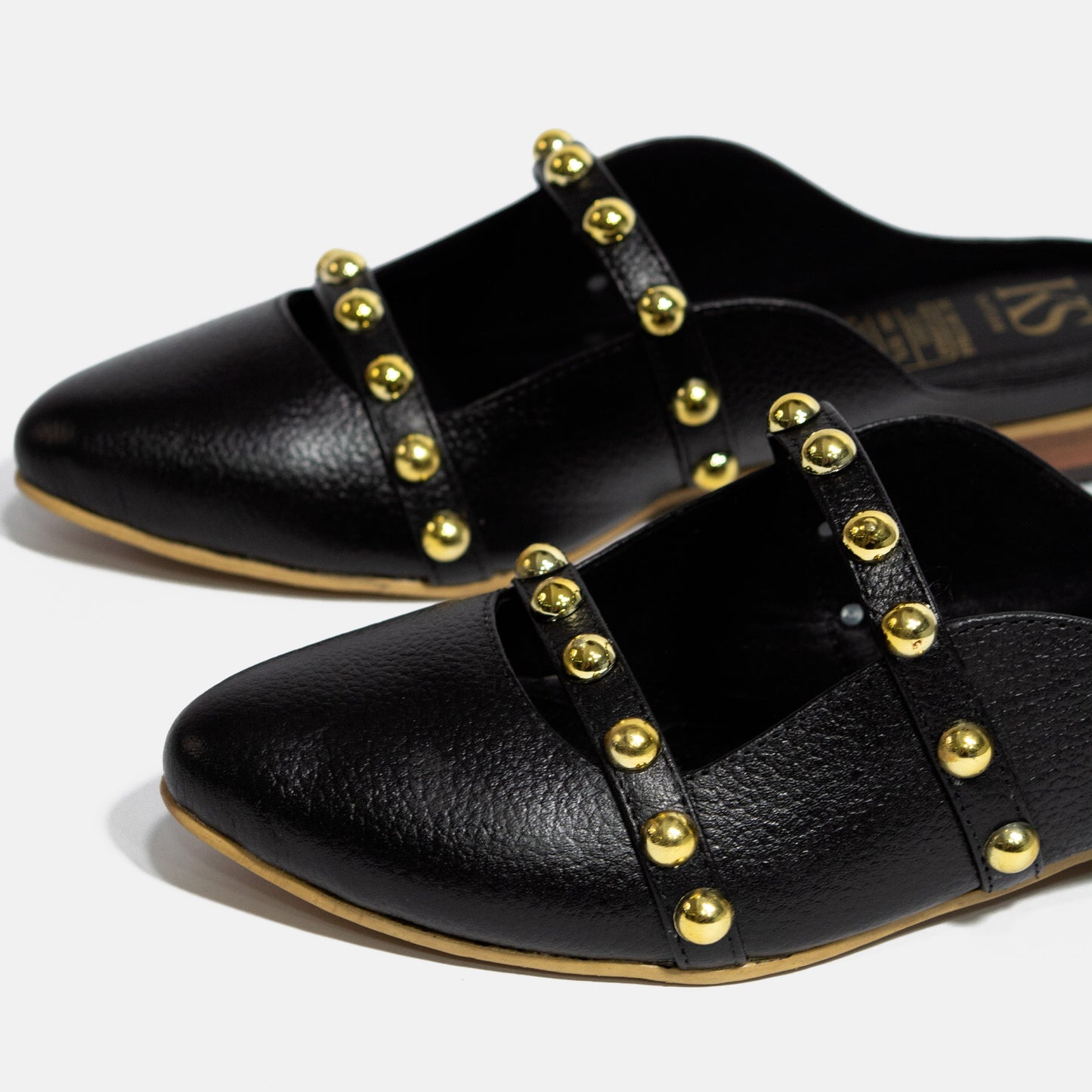 Últimas tallas - ZUECOS AURELIA NEGRA 100% CUERO
