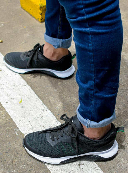 Últimas tallas-TENIS HOMBRE ULTRA NEGRO X VERDE