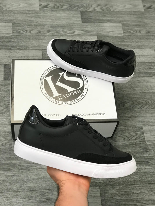 Últimos pares- TENIS HOMBRE K82 NEGRO