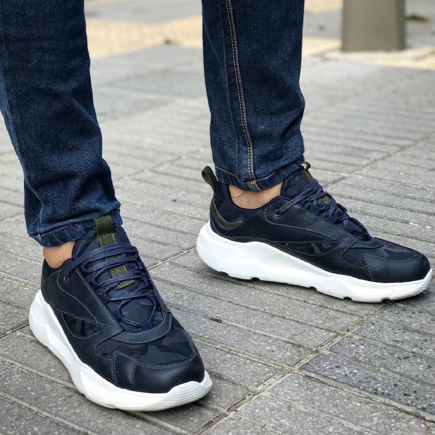 Últimas tallas-TENIS HOMBRE K38 AZUL CUERO